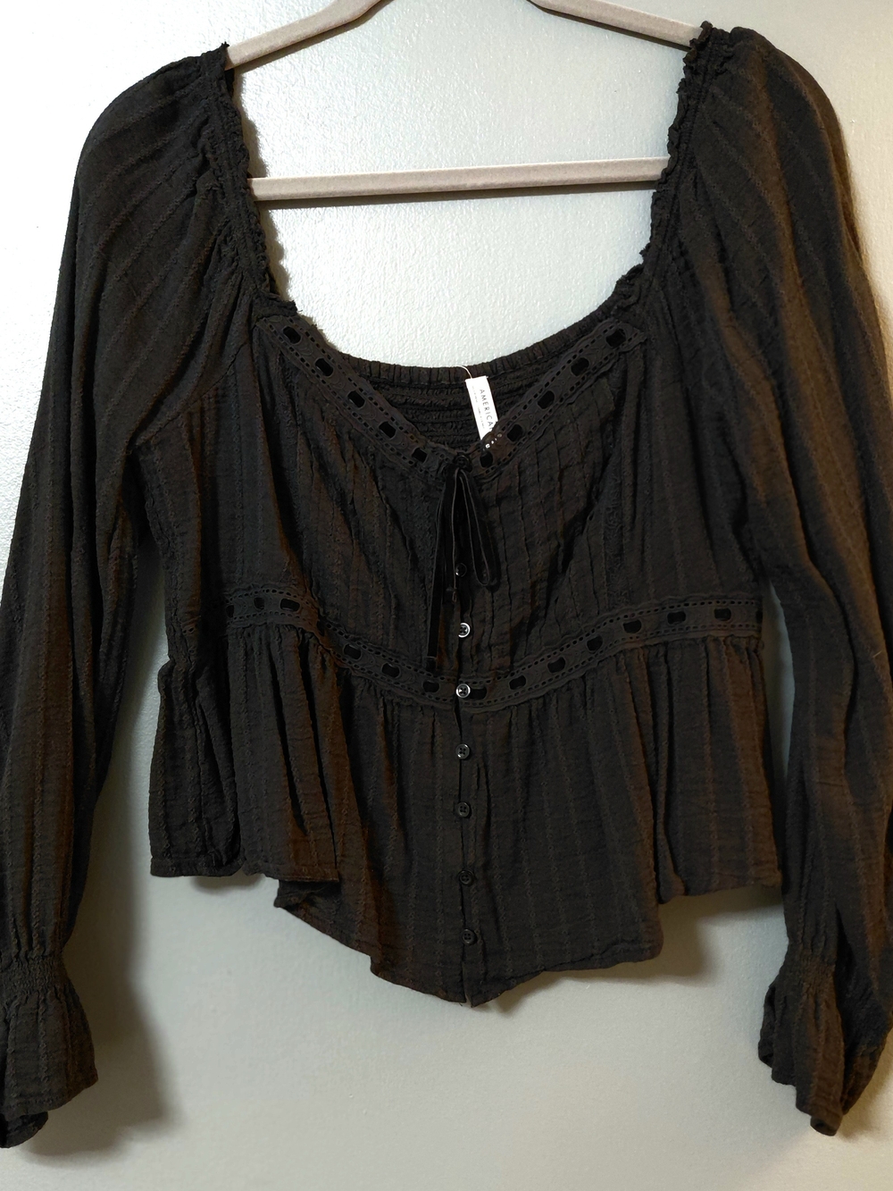 American Eagle Outfitters Black Long-Sleeve Peasant Top
